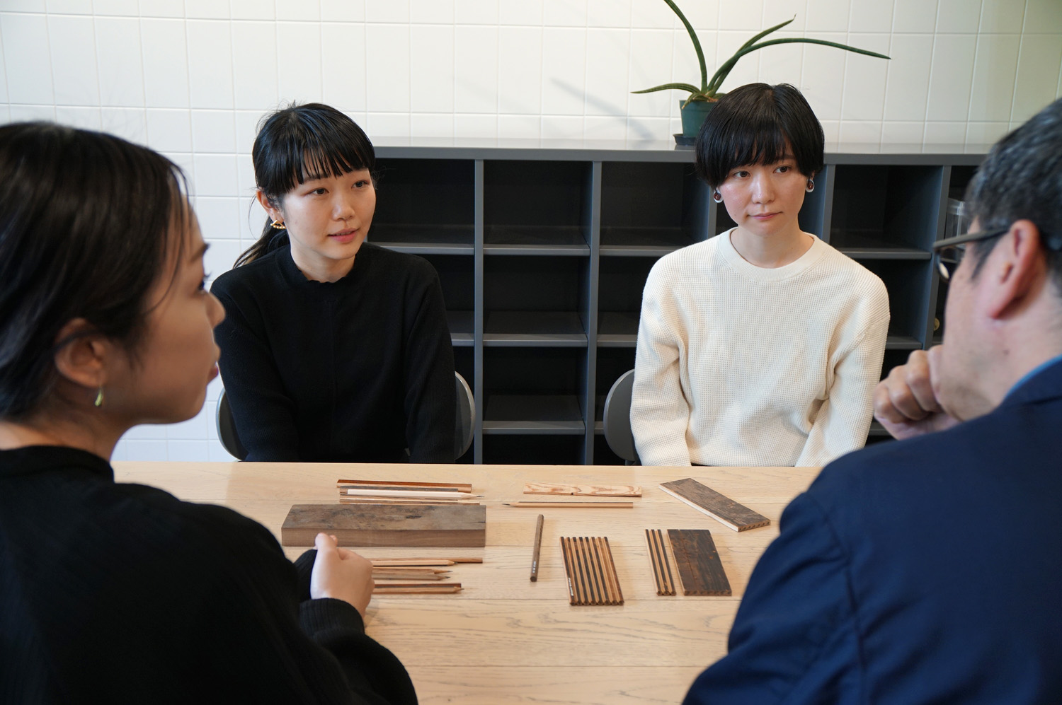 obake duo (left: Natsuki Tomoda, right: Mai Miura)