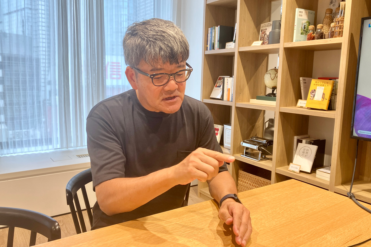 Takeshi Fujiki (Senior Designer, Grobal Stationery Development Department, KOKUYO)