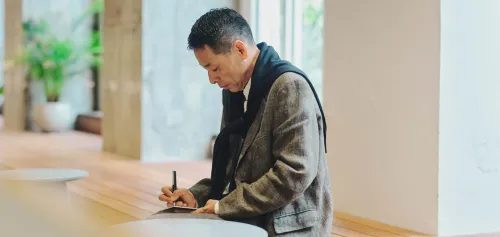 書くことは「考えること」そのもの。松浦弥太郎がペンを使い続ける理由