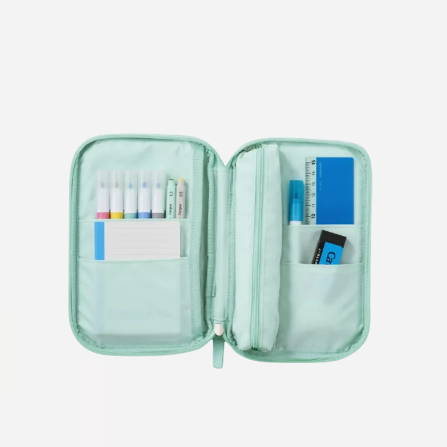 ノートのように開くペンケース