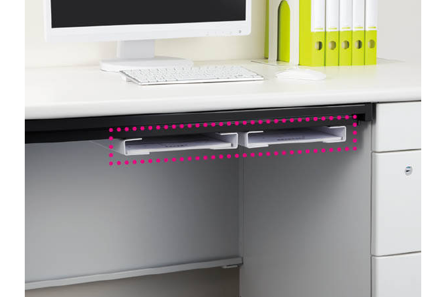 デスク裏を活用した収納の紹介画像