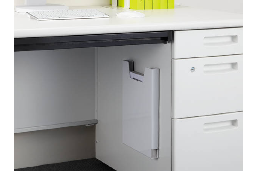 ワゴン横を活用した収納の紹介画像