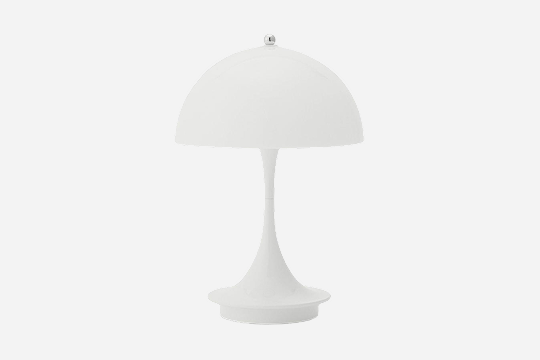 Louis Poulsen | PANTHELLA 160 ポータブルランプ Ver.3 OPAL WHITE
