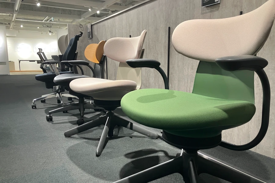 座る姿勢の4原則がポイント！疲れにくいイスの選び方サムネイル