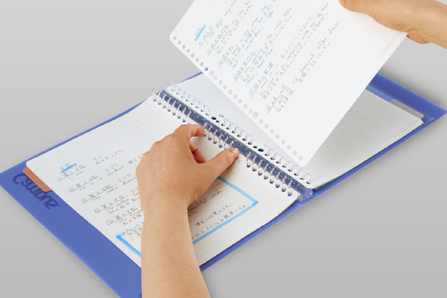 「秒でパッと開けられるバインダー」