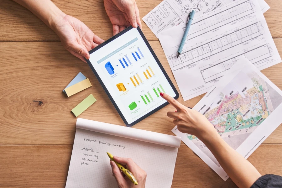 書類探しは年間120時間！？ペーパーレス化で業務時短を　サムネイル