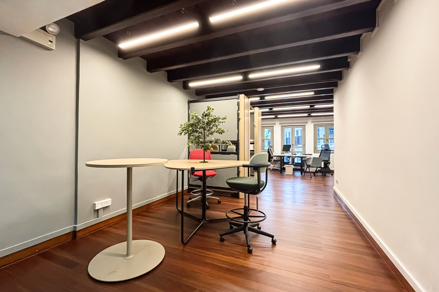 ライブオフィス