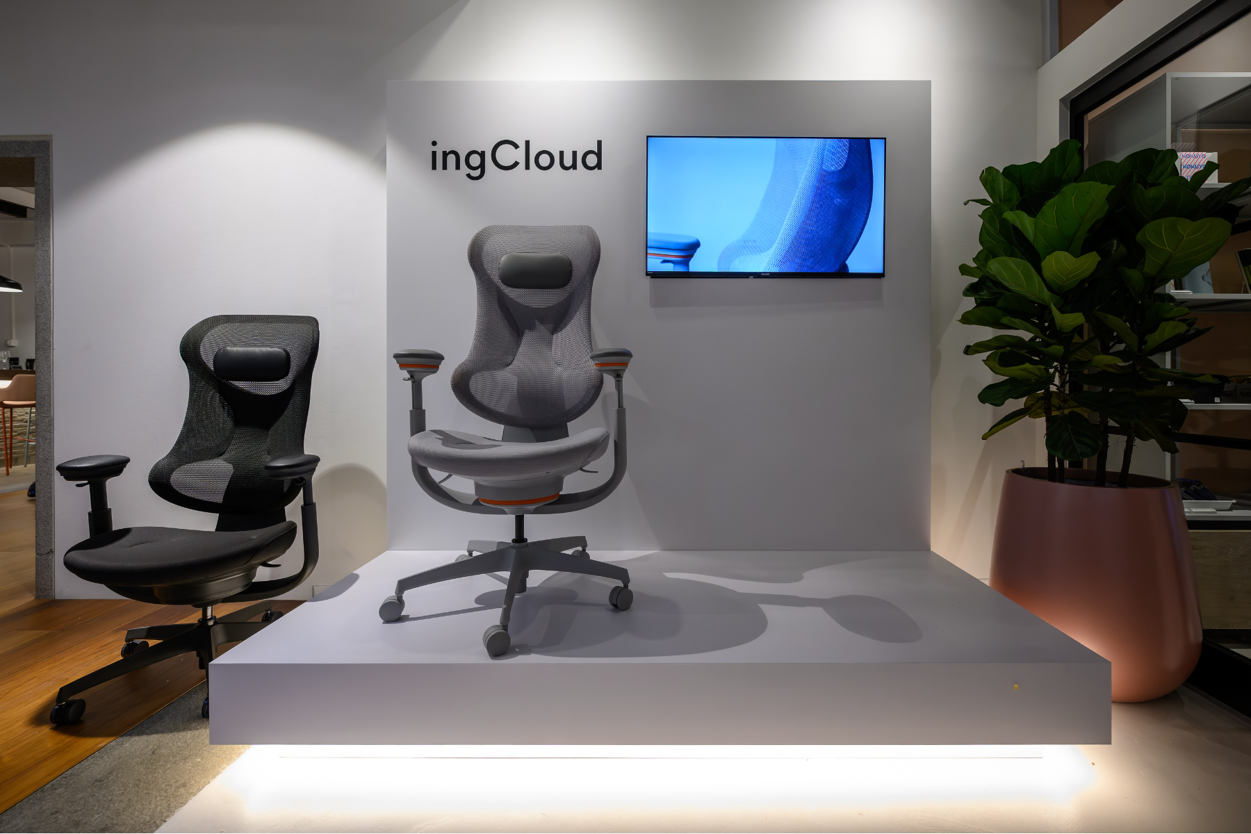 ing Cloudの展示