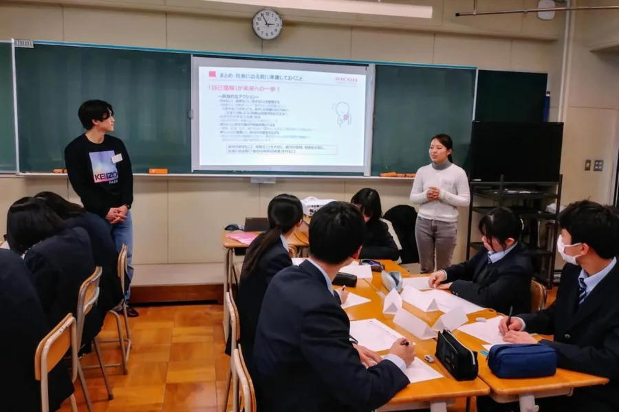 富良野でのワーケーションの一環として行った、富良野高校での地域交流の様子