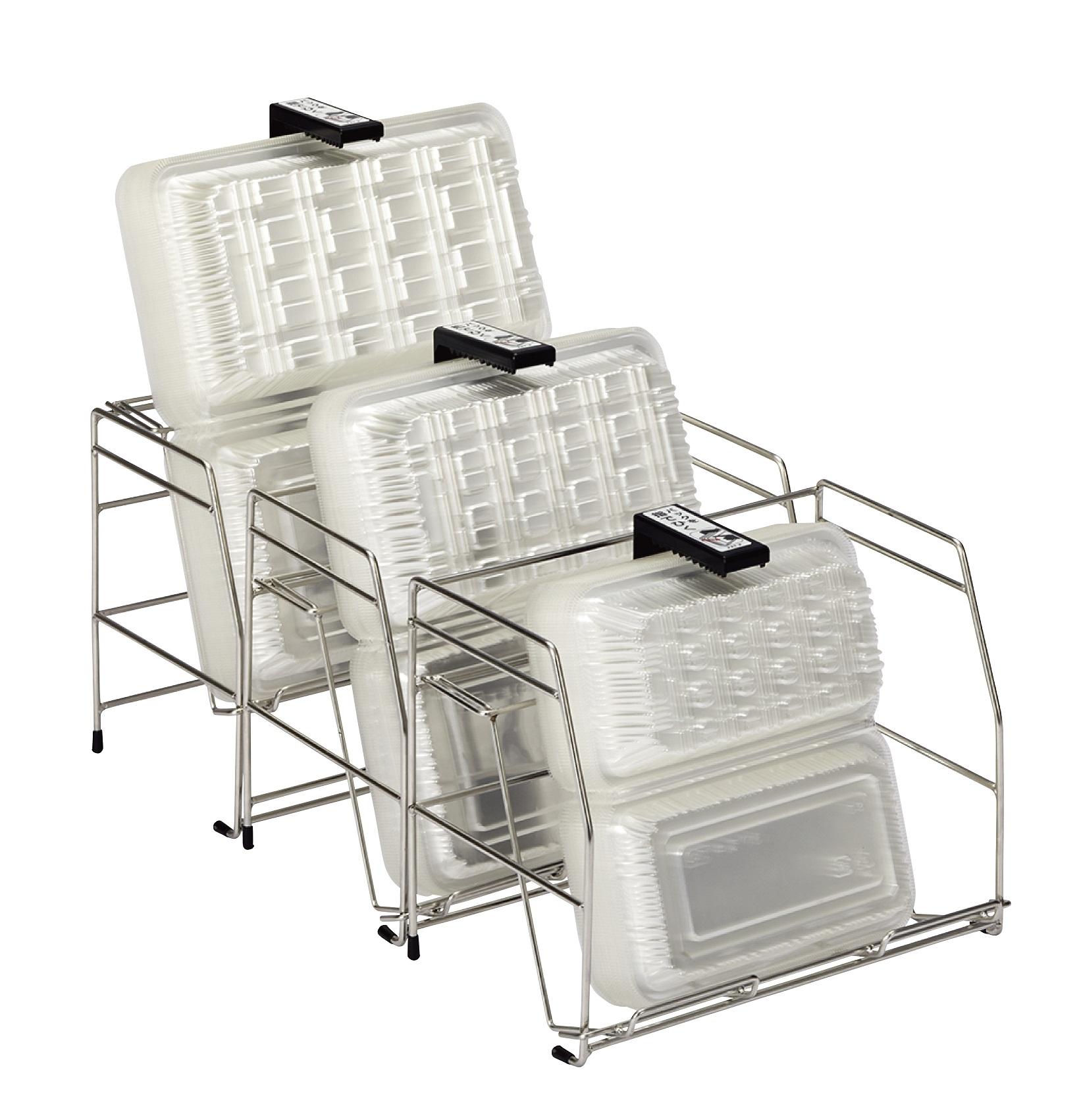 写真：奥行き方向に連結した際の使用イメージ（※惣菜パックは含みません）