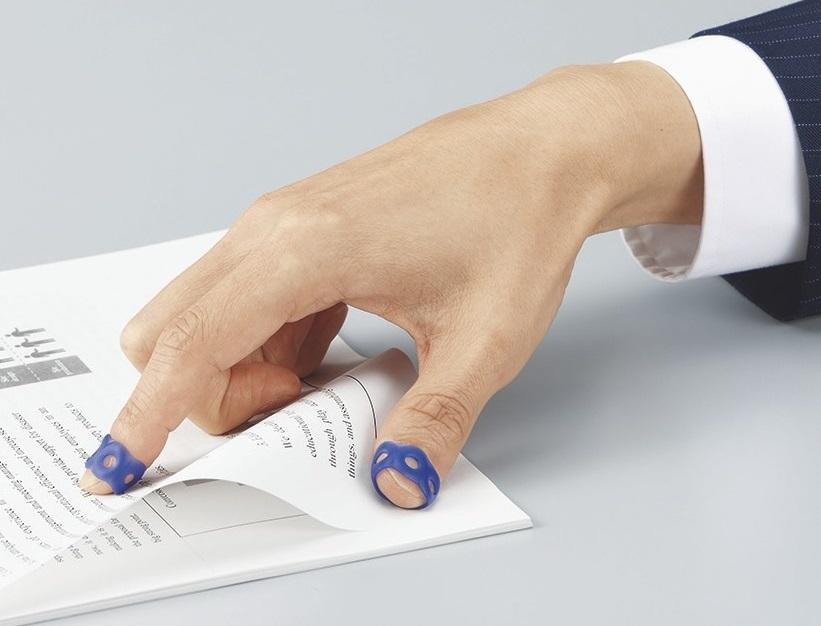 写真：リング型紙めくり＜メクリン＞ベーシックカラー使用シーン