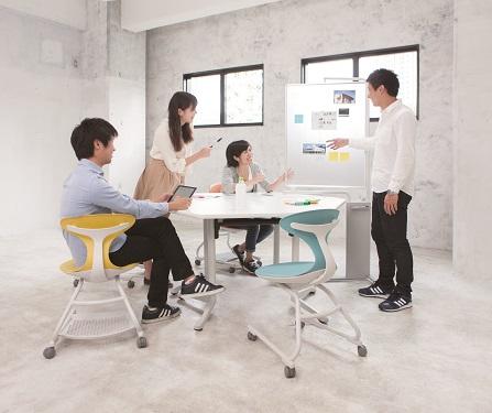「Camupus UP フラップテーブル」 アクティブボードとの組合使用例