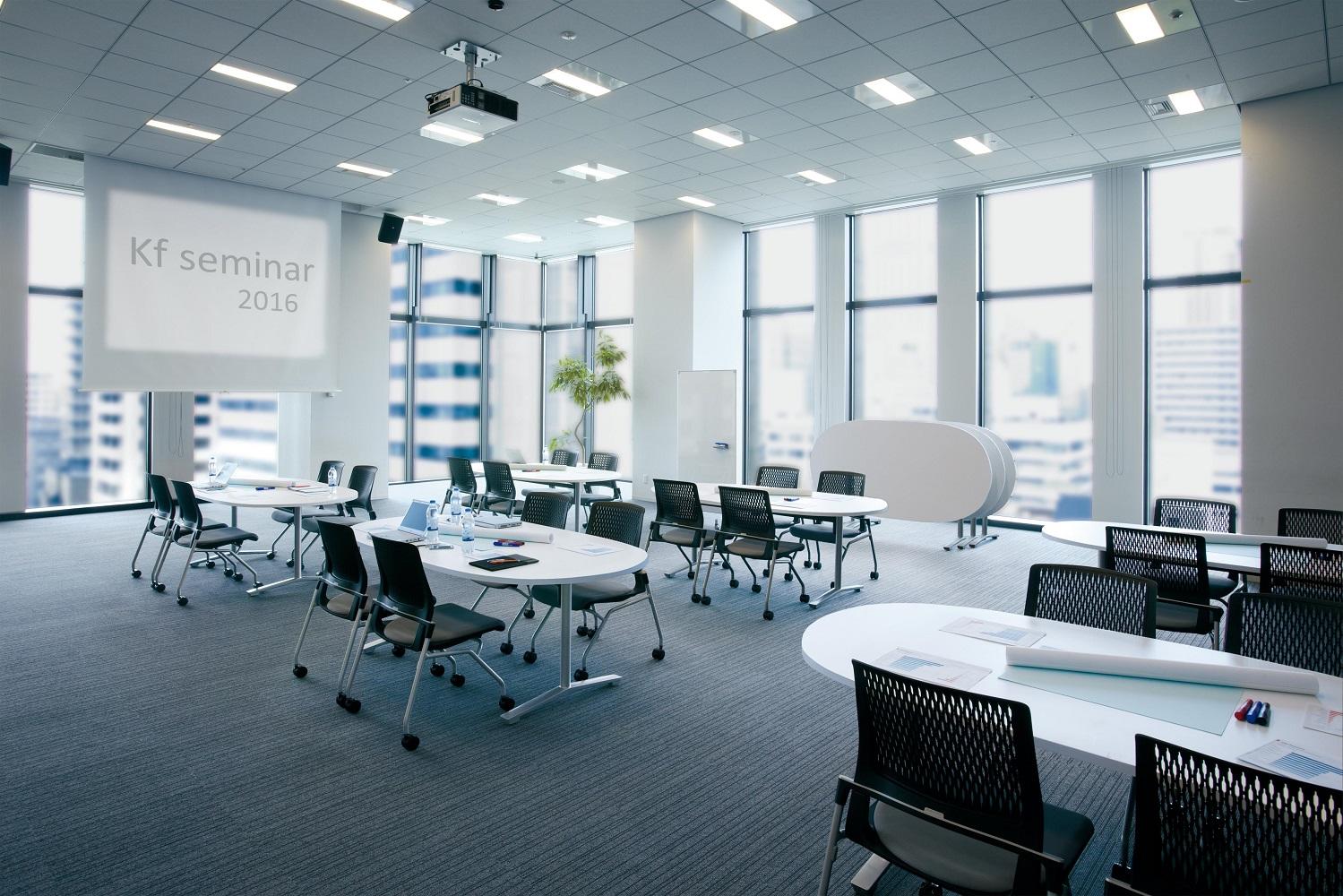 ミーティング用テーブル「VIENA（ビエナ）」を新発売｜ニュース｜コクヨ