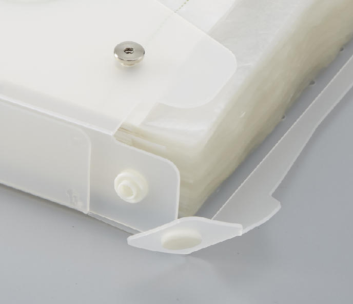 写真：「デリカバッグケース」ホック部分詳細