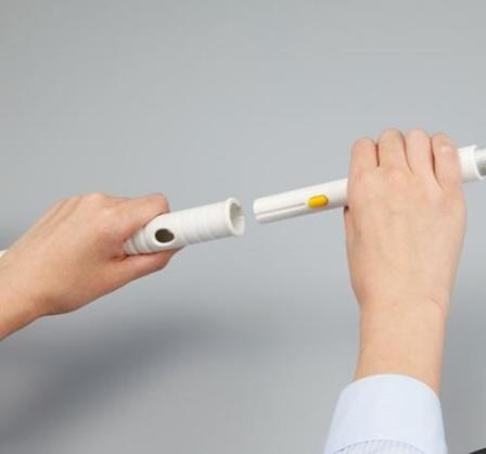 伸縮柄の取り付け・取り外しは ワンタッチで簡単