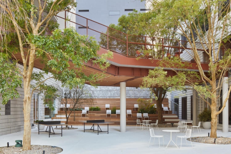 コクヨ東京品川オフィス「THE CAMPUS」パブリックスペース「PARK」