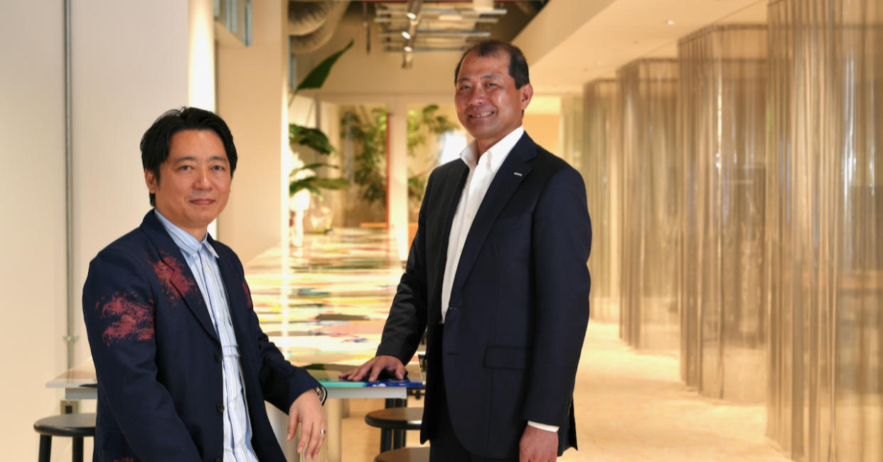 写真（左から）：株式会社船場　代表取締役社長　小田切 潤、 コクヨ株式会社　執行役員 グローバルワークプレイス事業本部　事業本部長　矢田 章