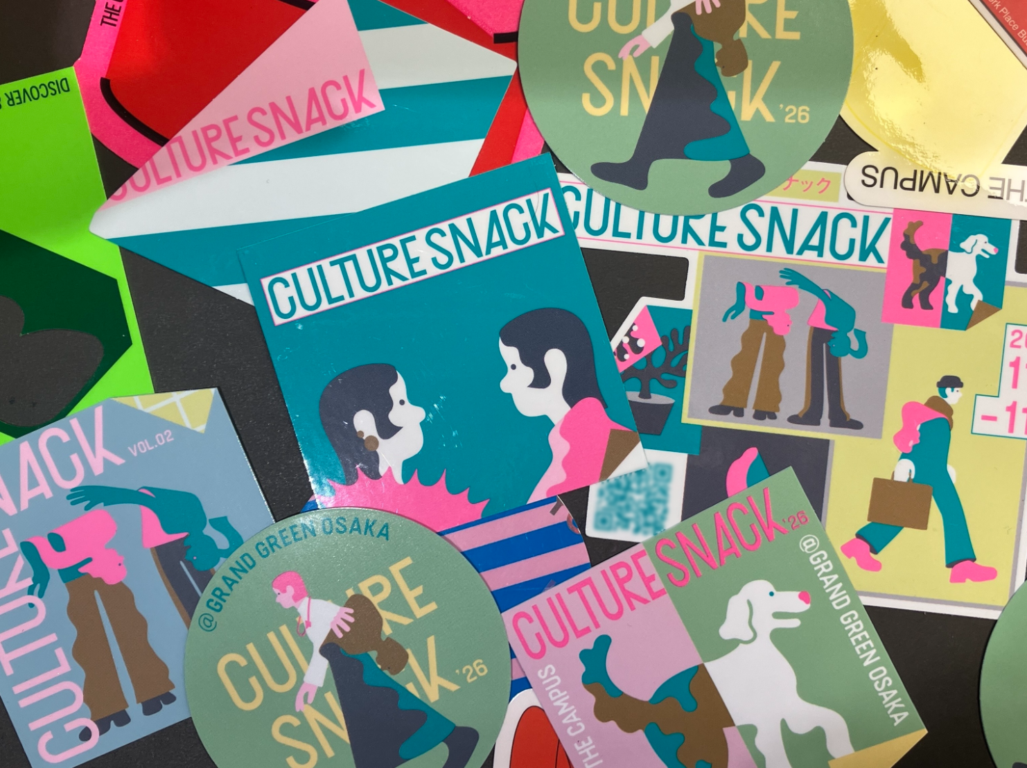 写真：CULTURE SNACK オリジナルステッカー