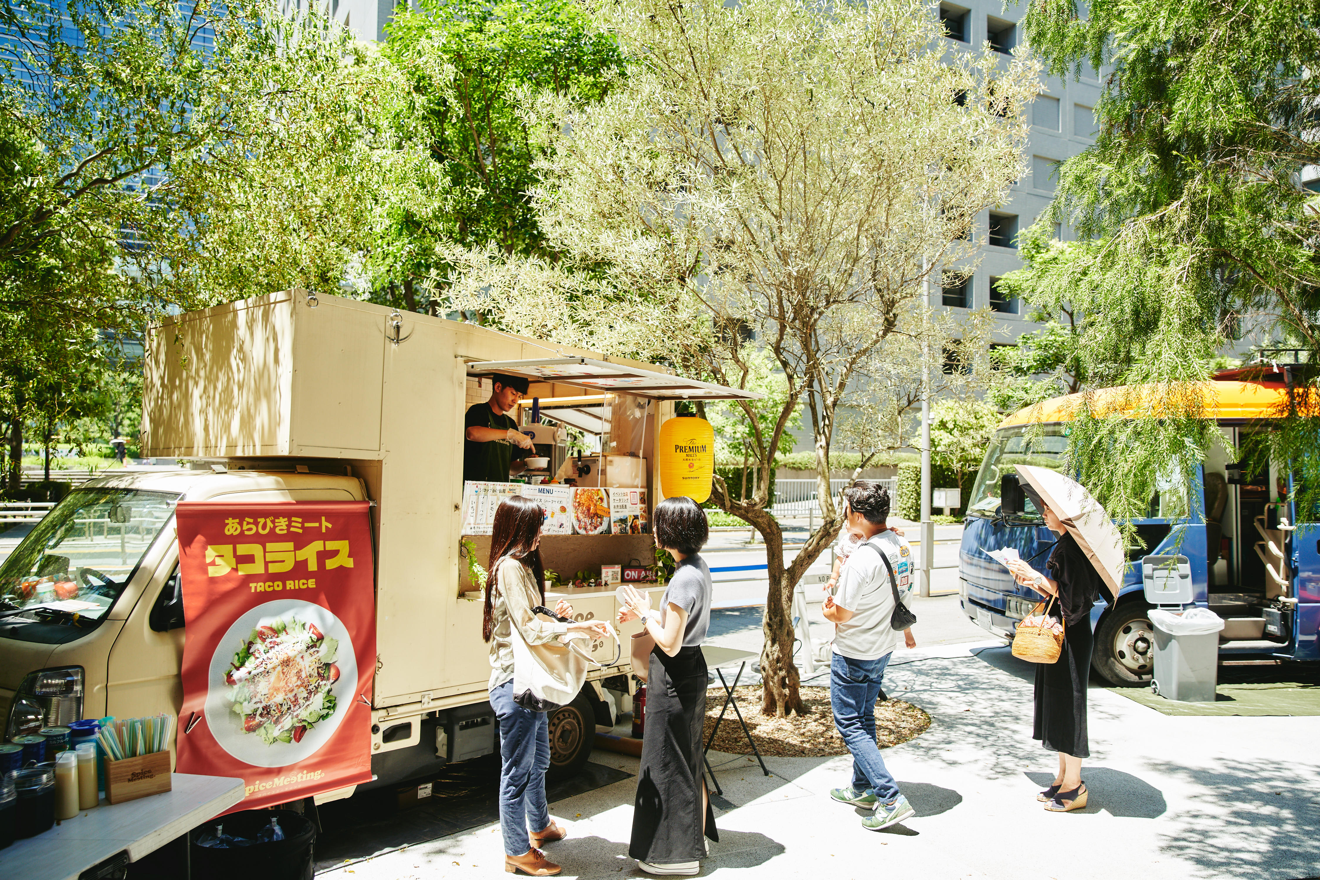 <center class="_12">   キッチンカーも出店 </center>