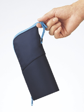 <ネオクリッツ>ラージサイズ　持ち運びシーン