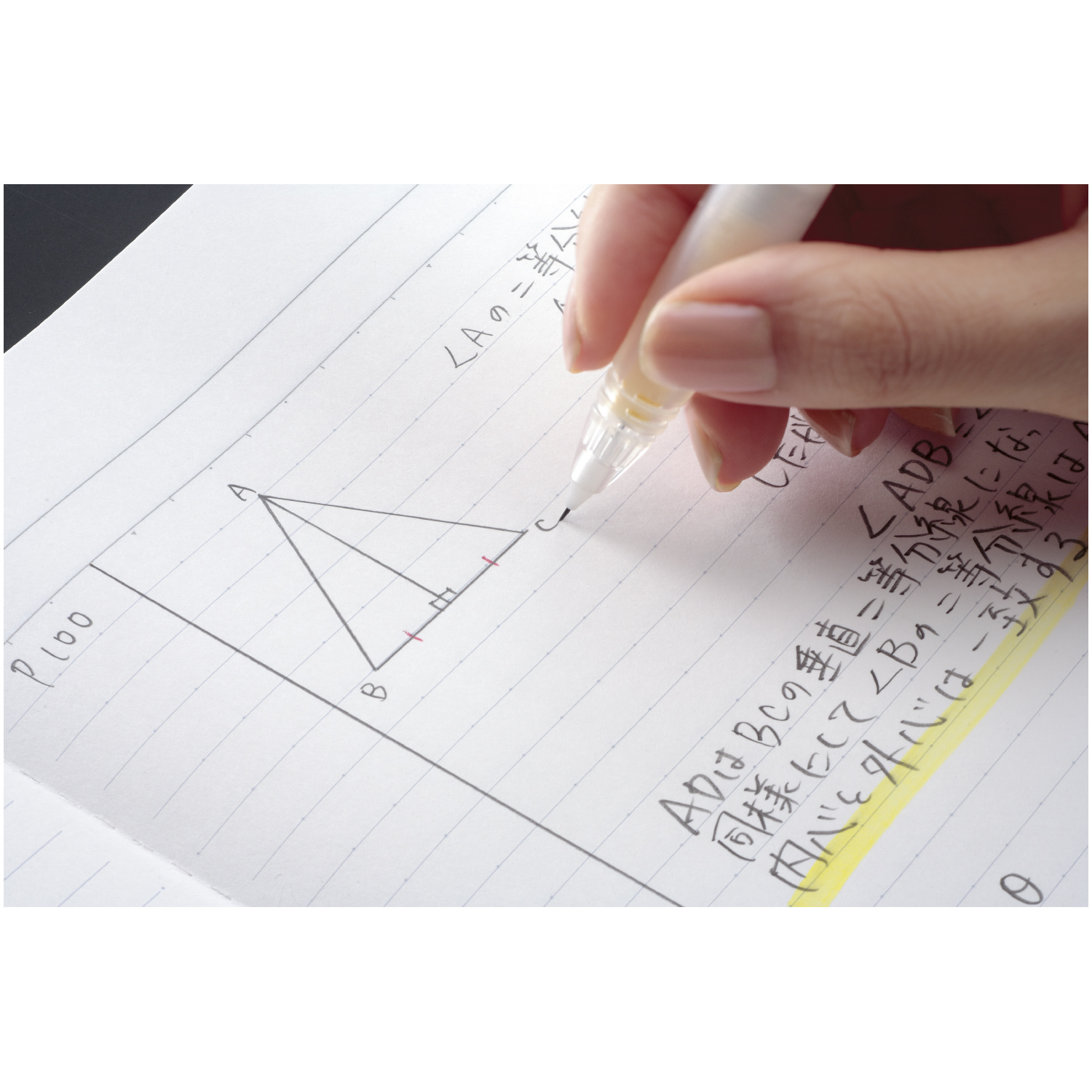 キャンパスノート　ドット入り罫線　特長画像1