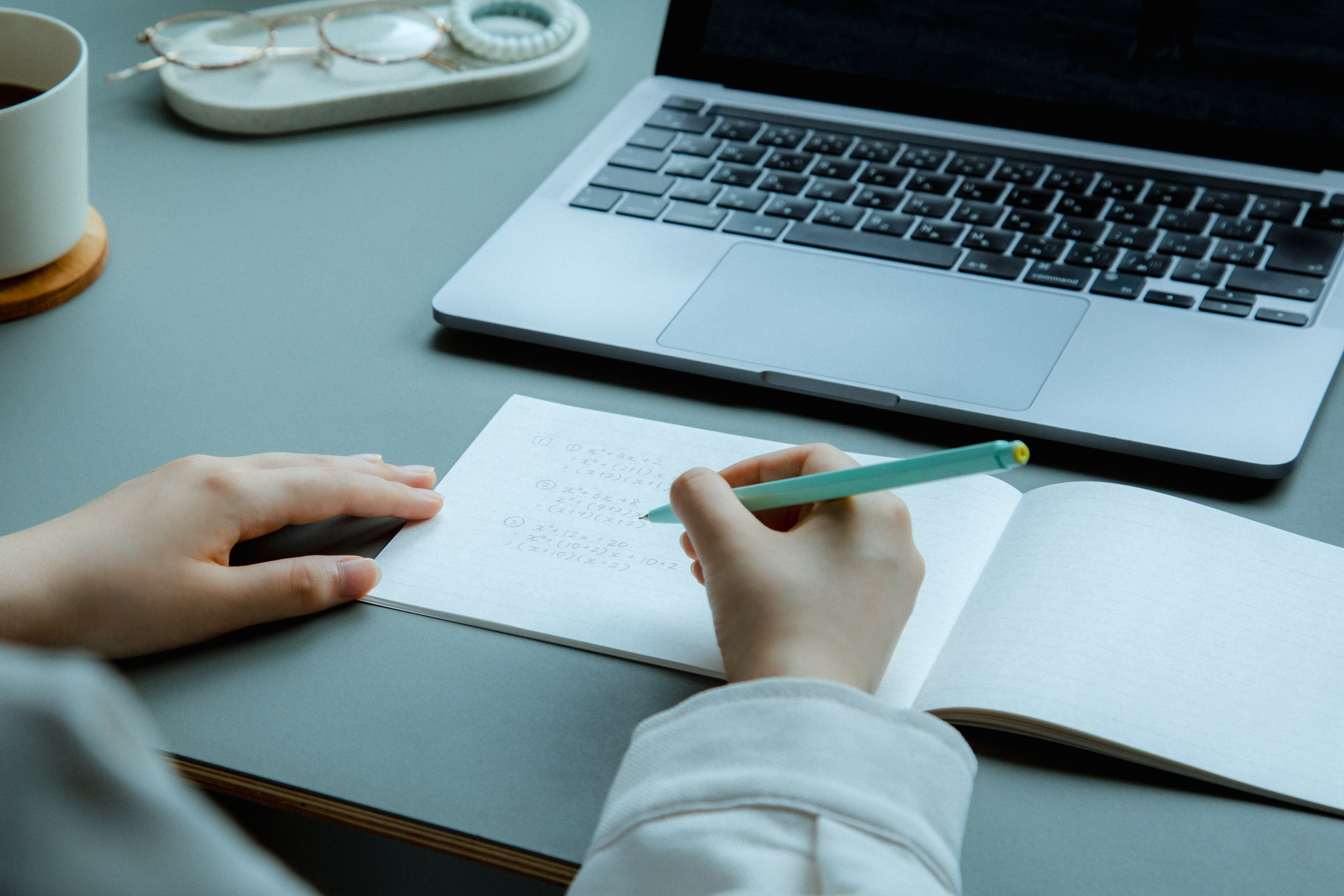 ハーフサイズ　キービジュアル