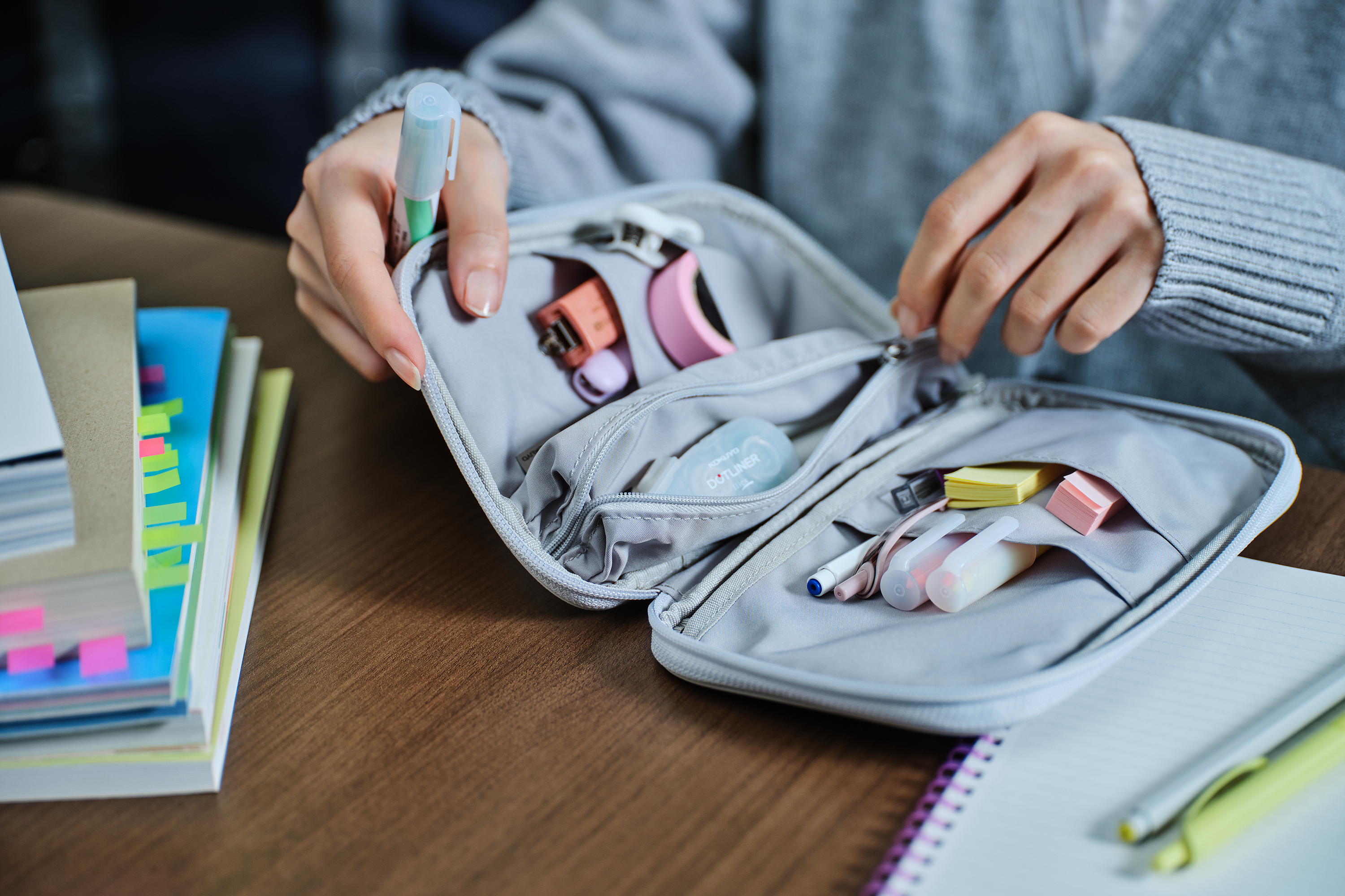 キャンパス ノートのように開くペンケースKV