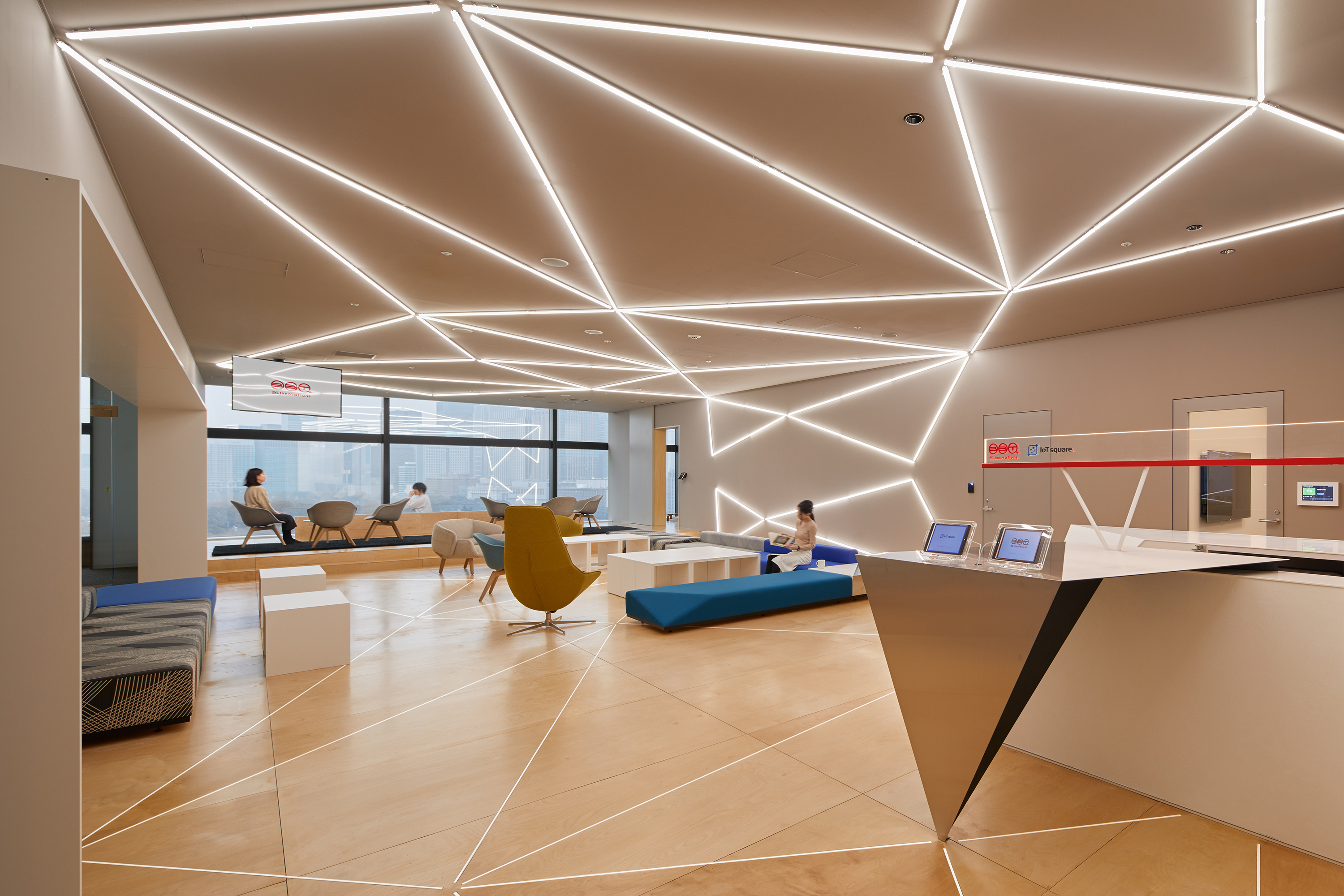 BroadBand Tower 5G Workplace オフィス画像01