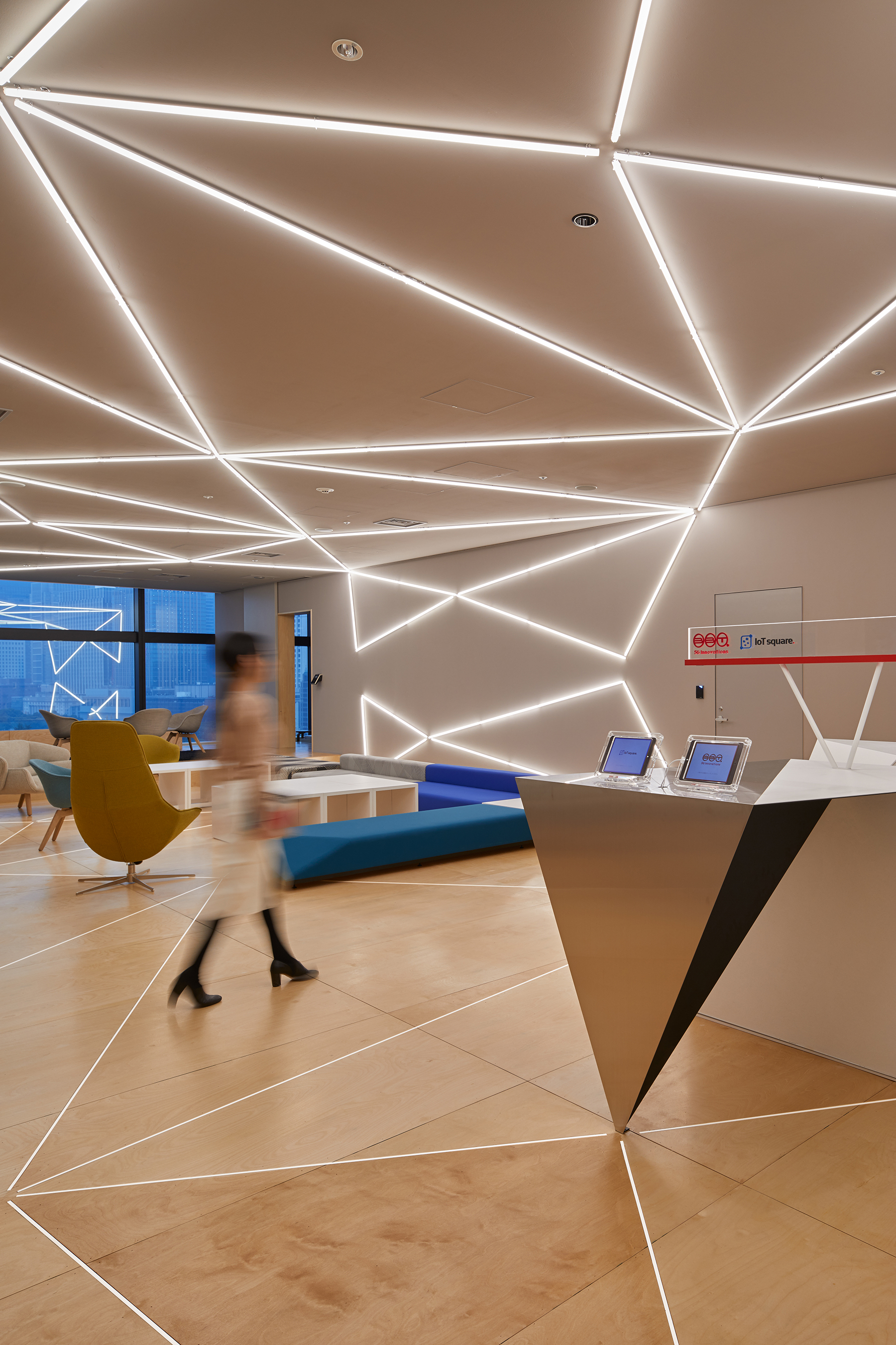 BroadBand Tower 5G Workplace オフィス画像04-1