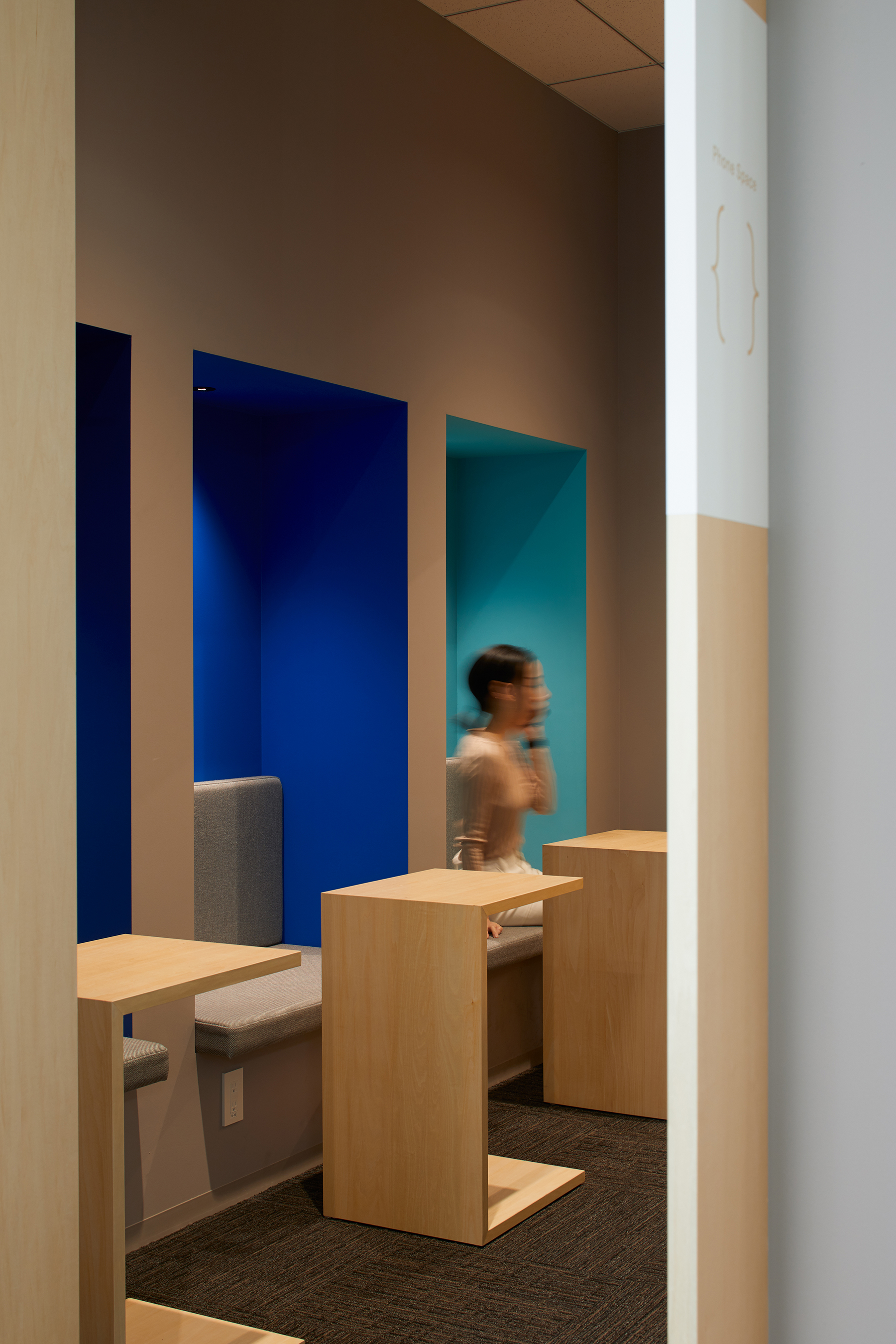 BroadBand Tower 5G Workplace オフィス画像13