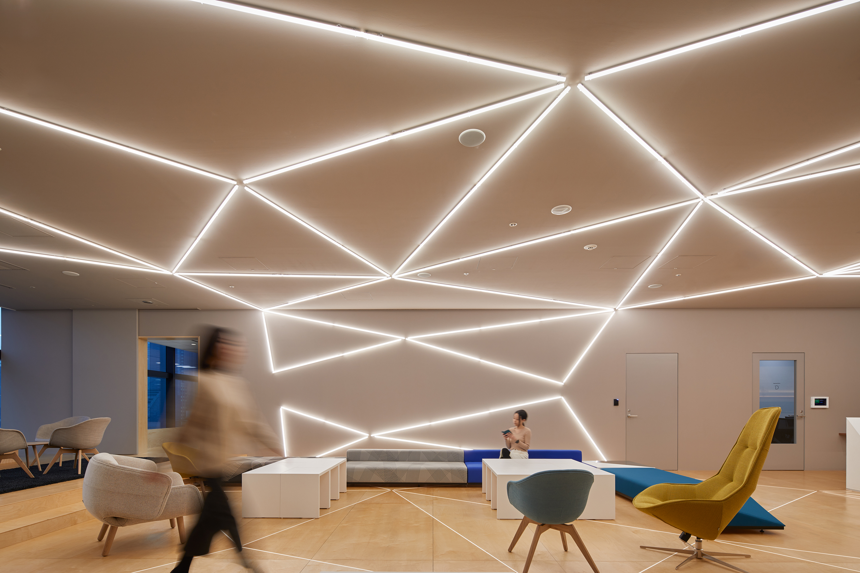 BroadBand Tower 5G Workplace KV画像