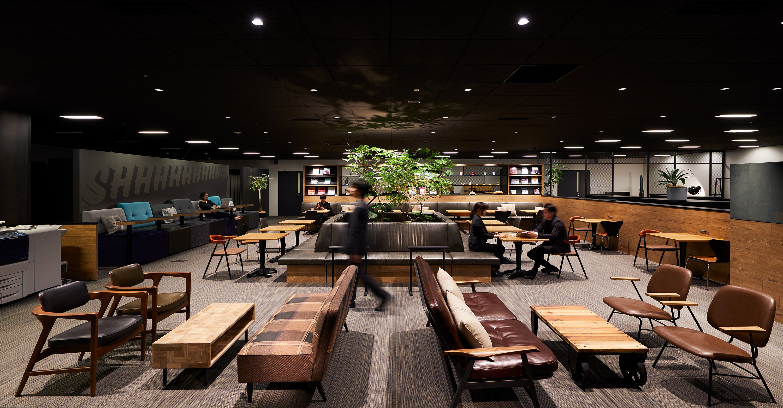 NISSIN FOODS HOLDINGS Creative Office KV画像