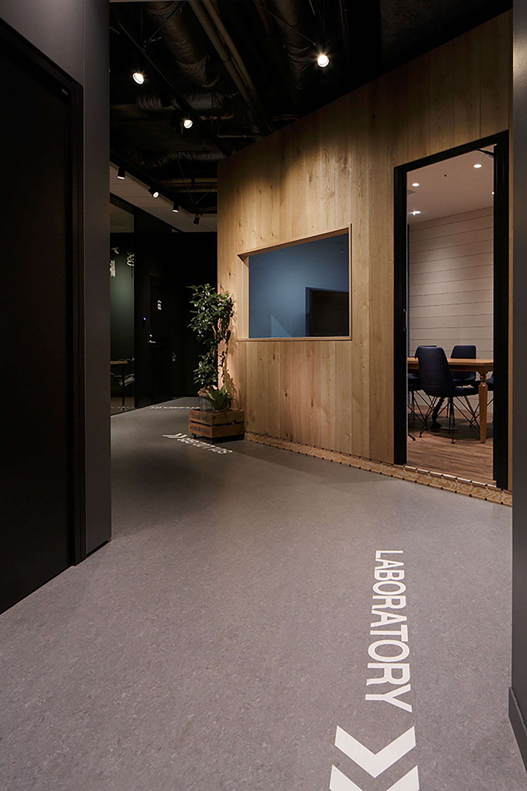 PORT INNOVATION LAB オフィス画像01-2