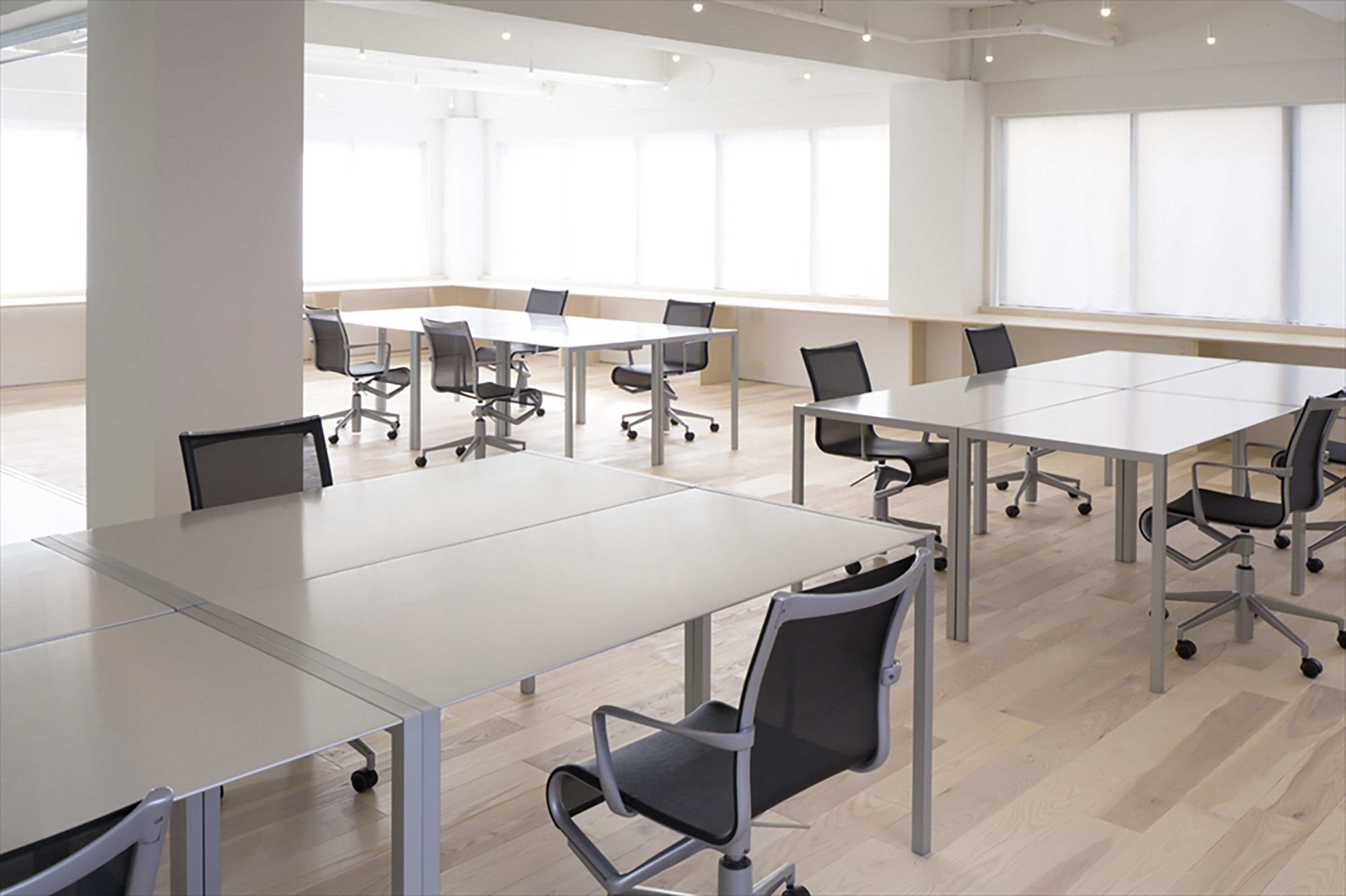 Takram Office Furniture Project オフィス画像01