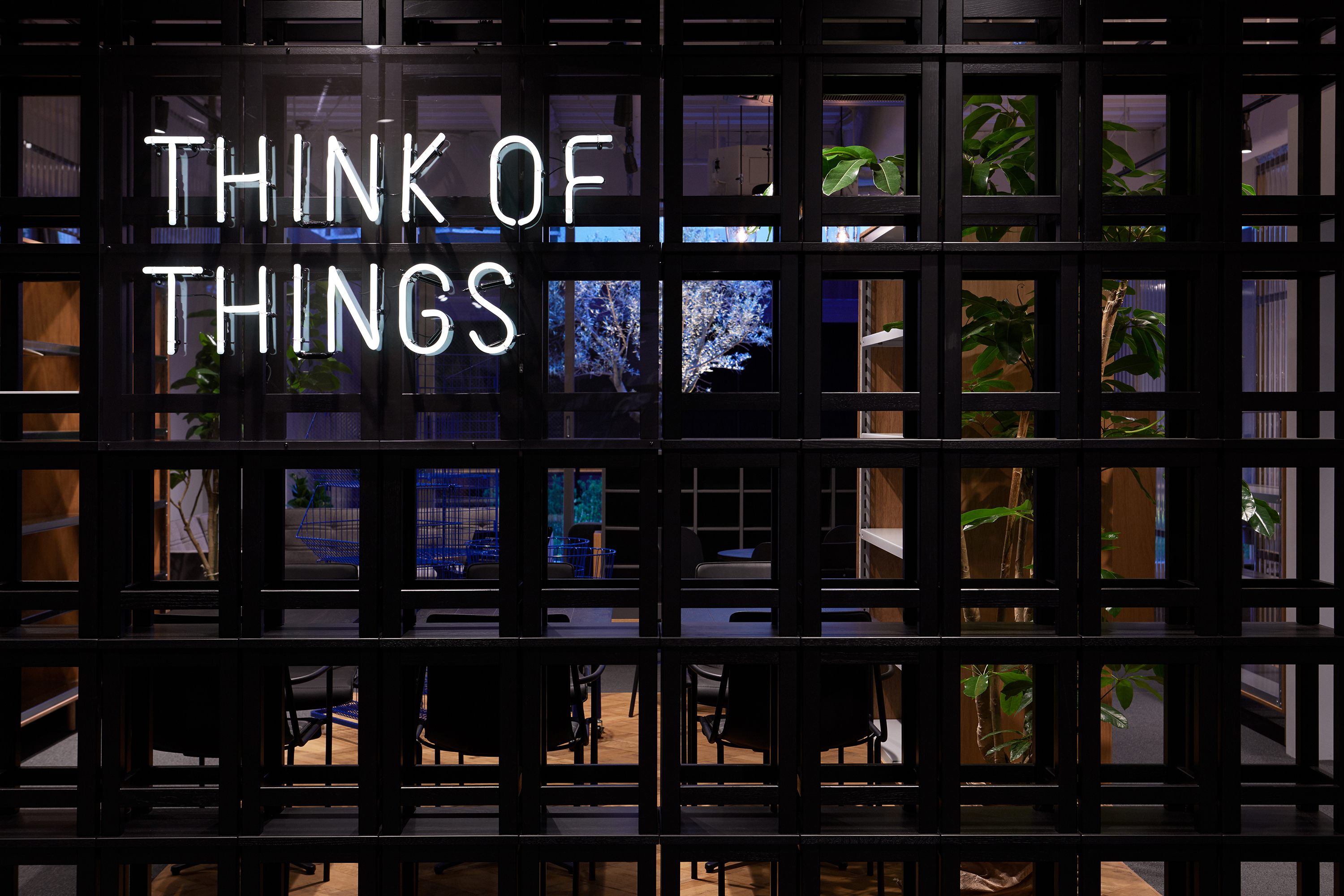 THINK OF THINGS オフィス画像06