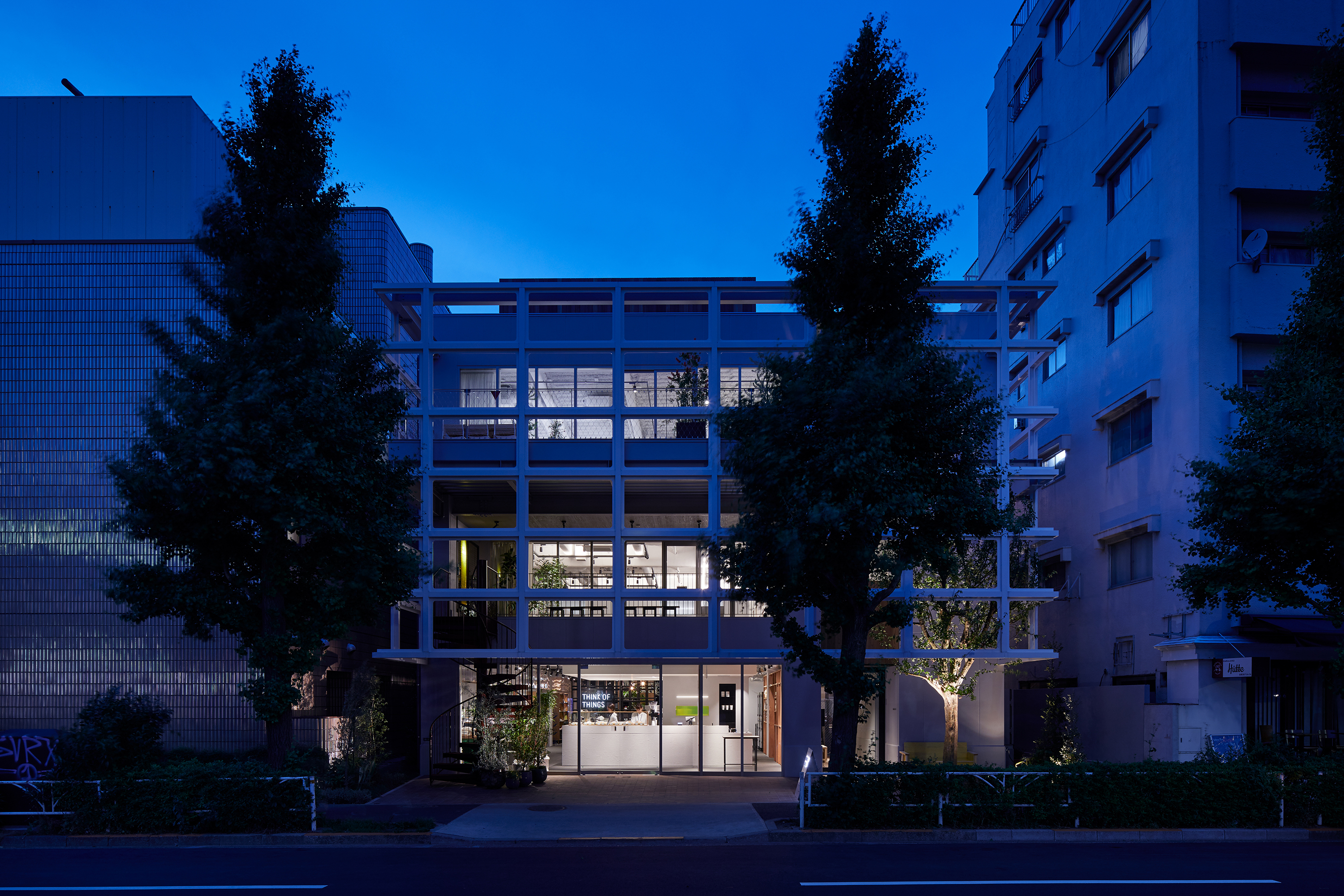 THINK OF THINGS オフィス画像22