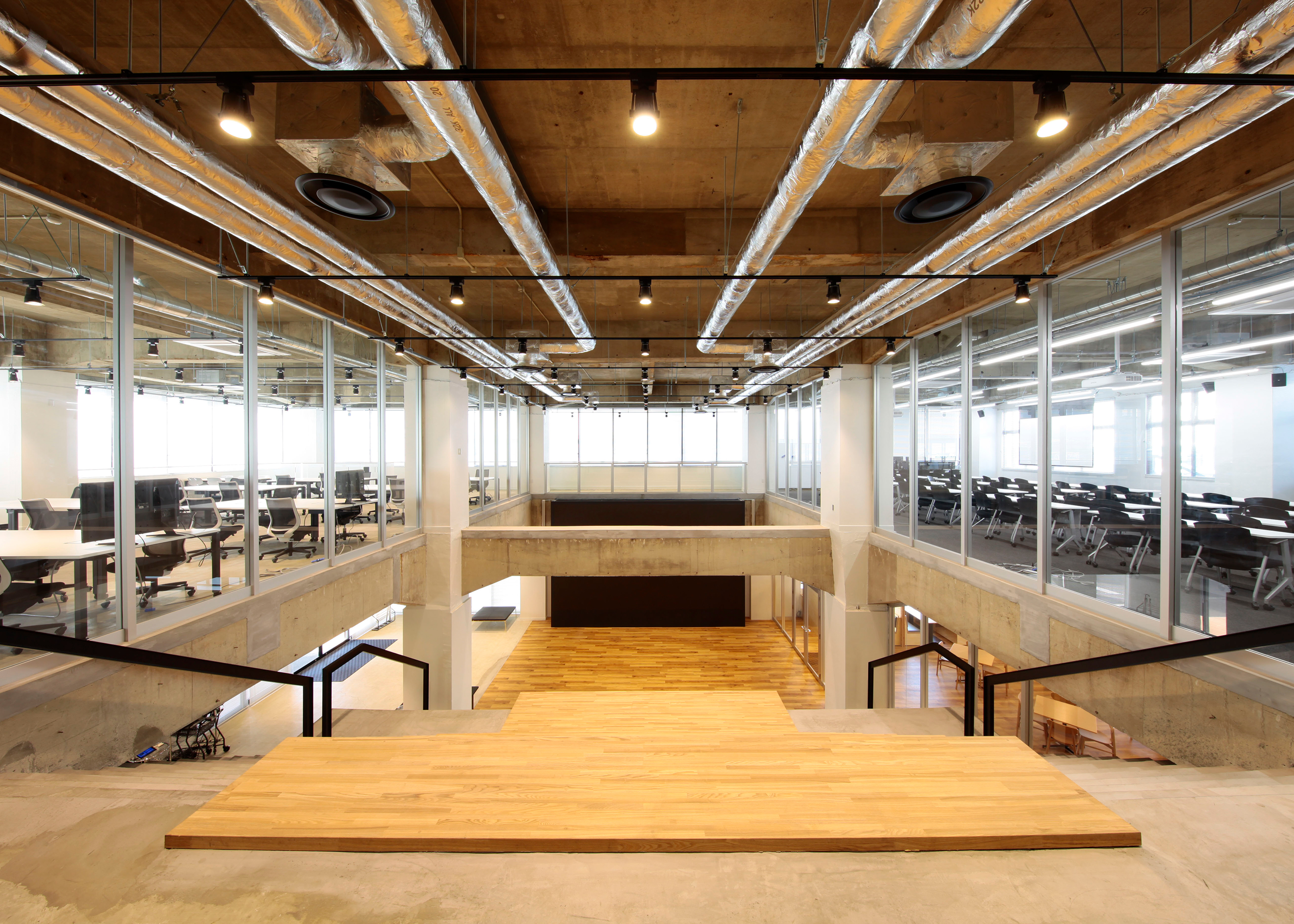 Trial Holdings Head Office オフィス画像01