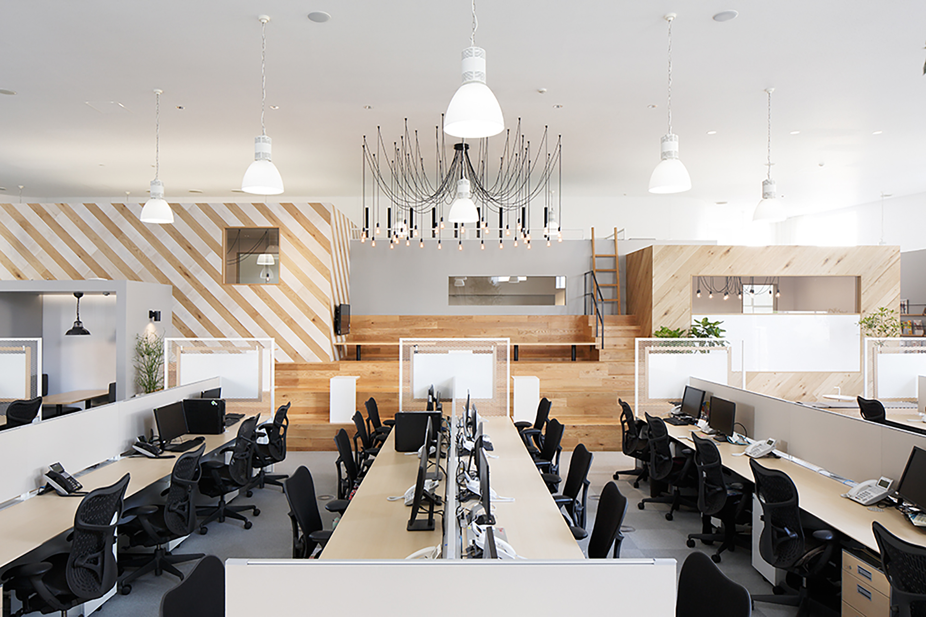 UNITED SIA Aoyama Building Office KV画像