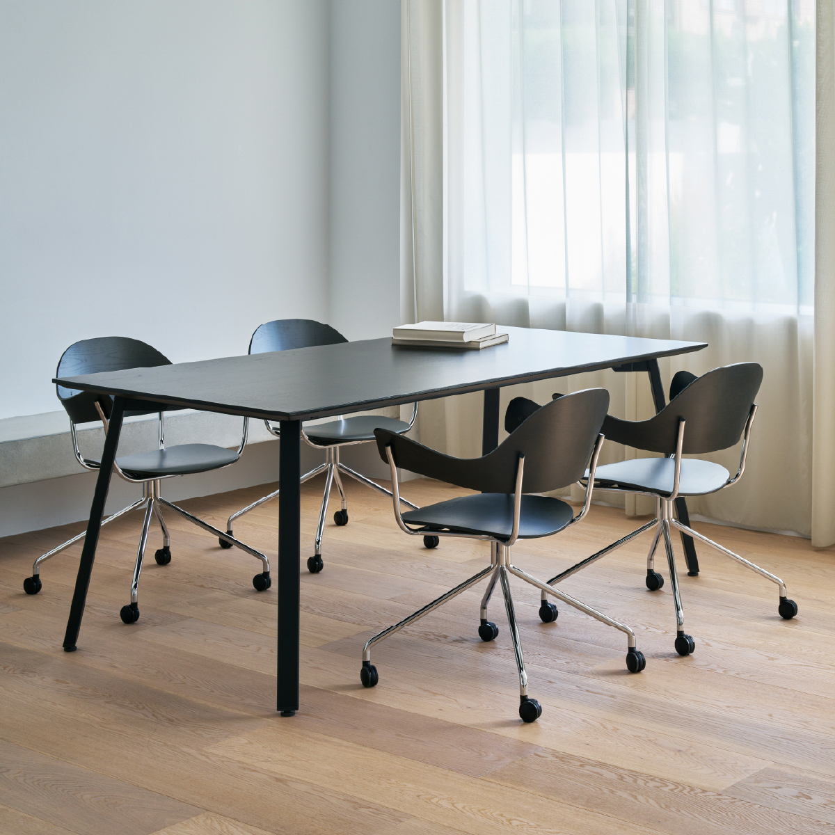 ym-02 Chair 4-Star Base with Caster | yuimori ｜yuimori｜特集
