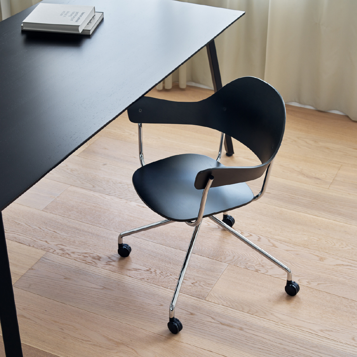 ym-02 Chair 4-Star Base with Caster | yuimori ｜yuimori｜特集