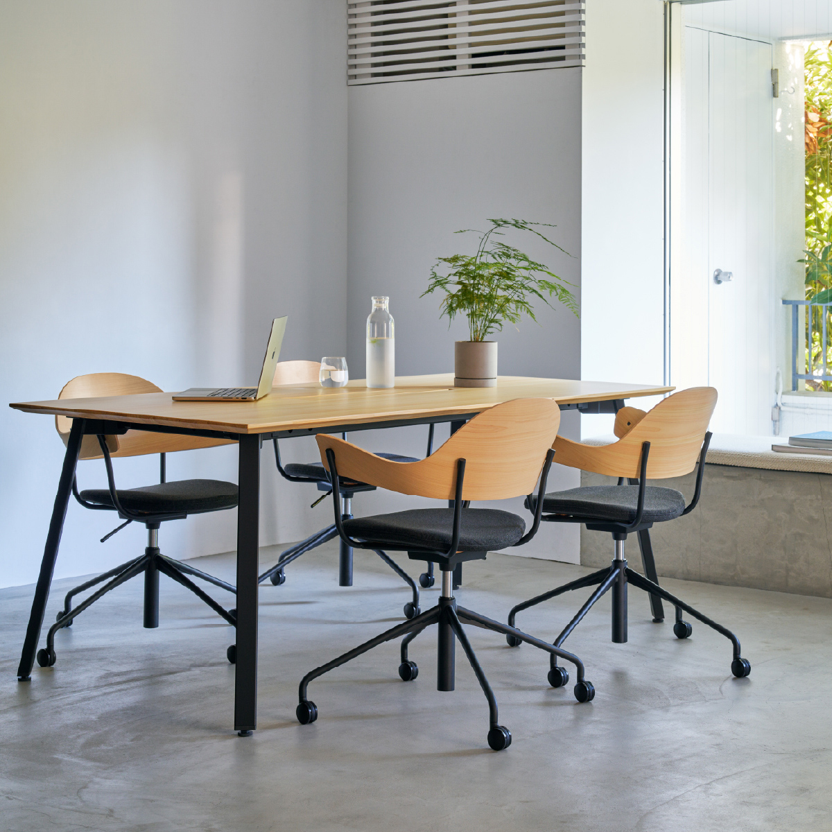 ym-02 4-Star Swivel Base with Gas Lift Caster | yuimori ｜yuimori