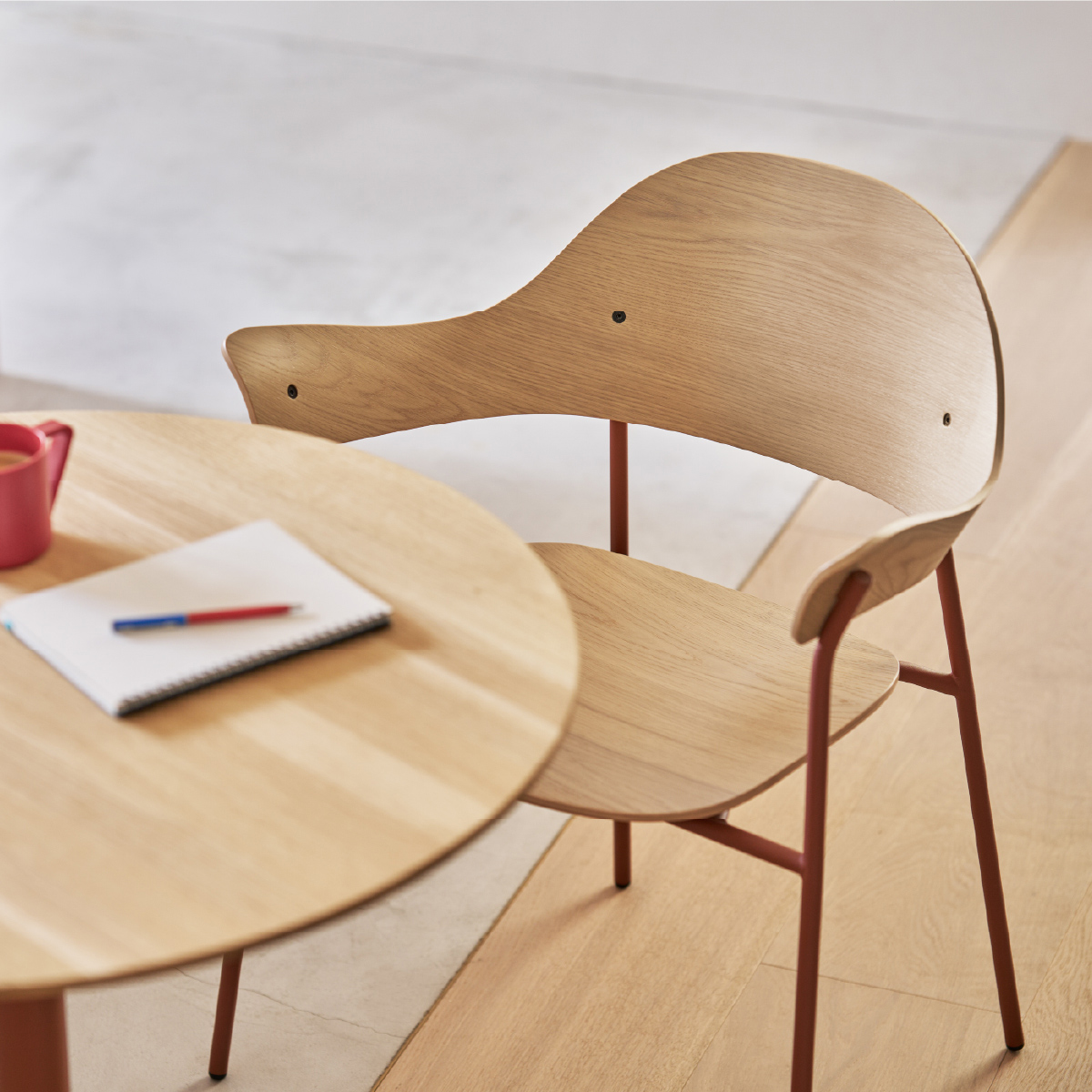 ym-02 Chair 4-Legs | yuimori ｜yuimori｜特集｜家具｜コクヨ