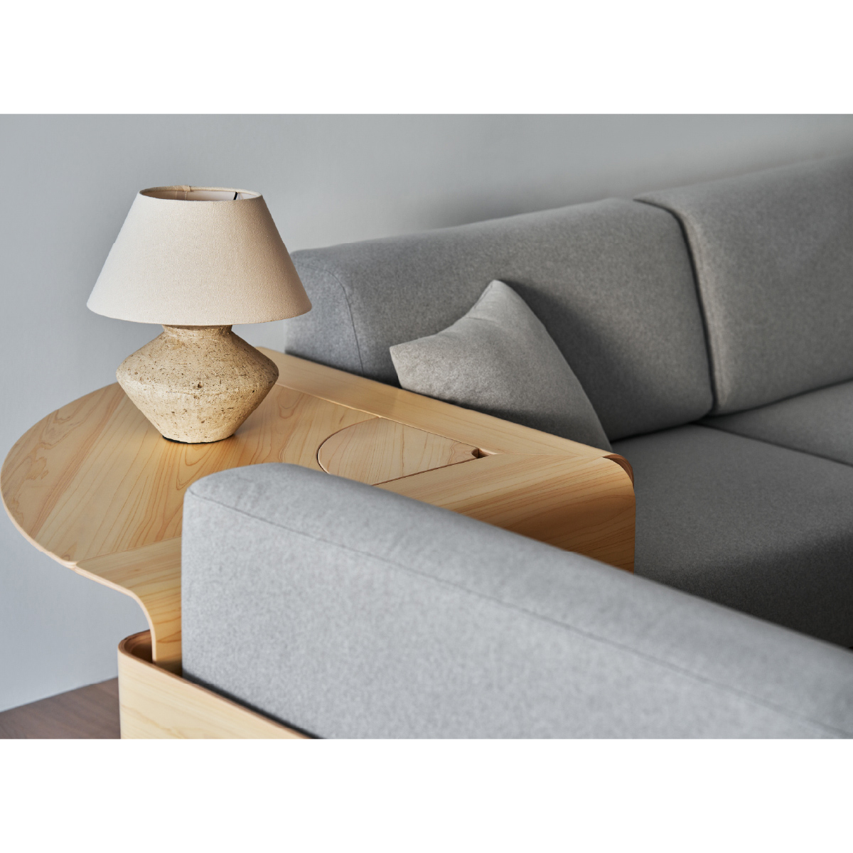 ym-03 Sofa 135°Set | yuimori ｜yuimori｜特集｜家具｜コクヨ