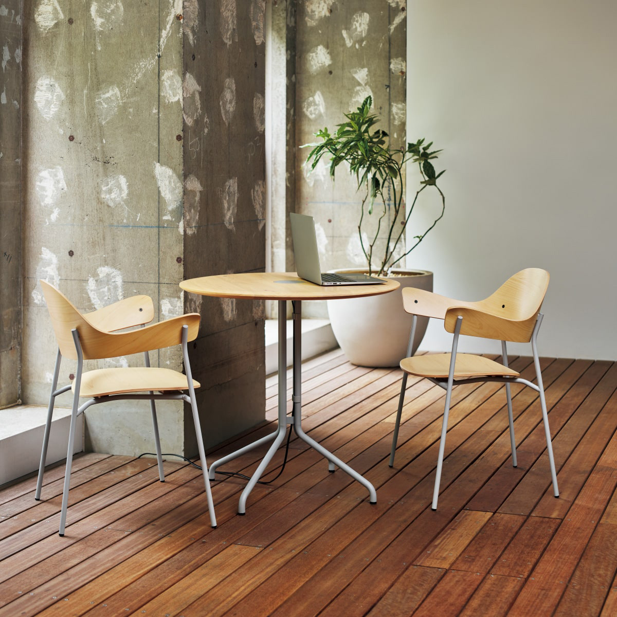 ym-04 Table Circle Top - size φ750×H720 | yuimori ｜家具｜コクヨ