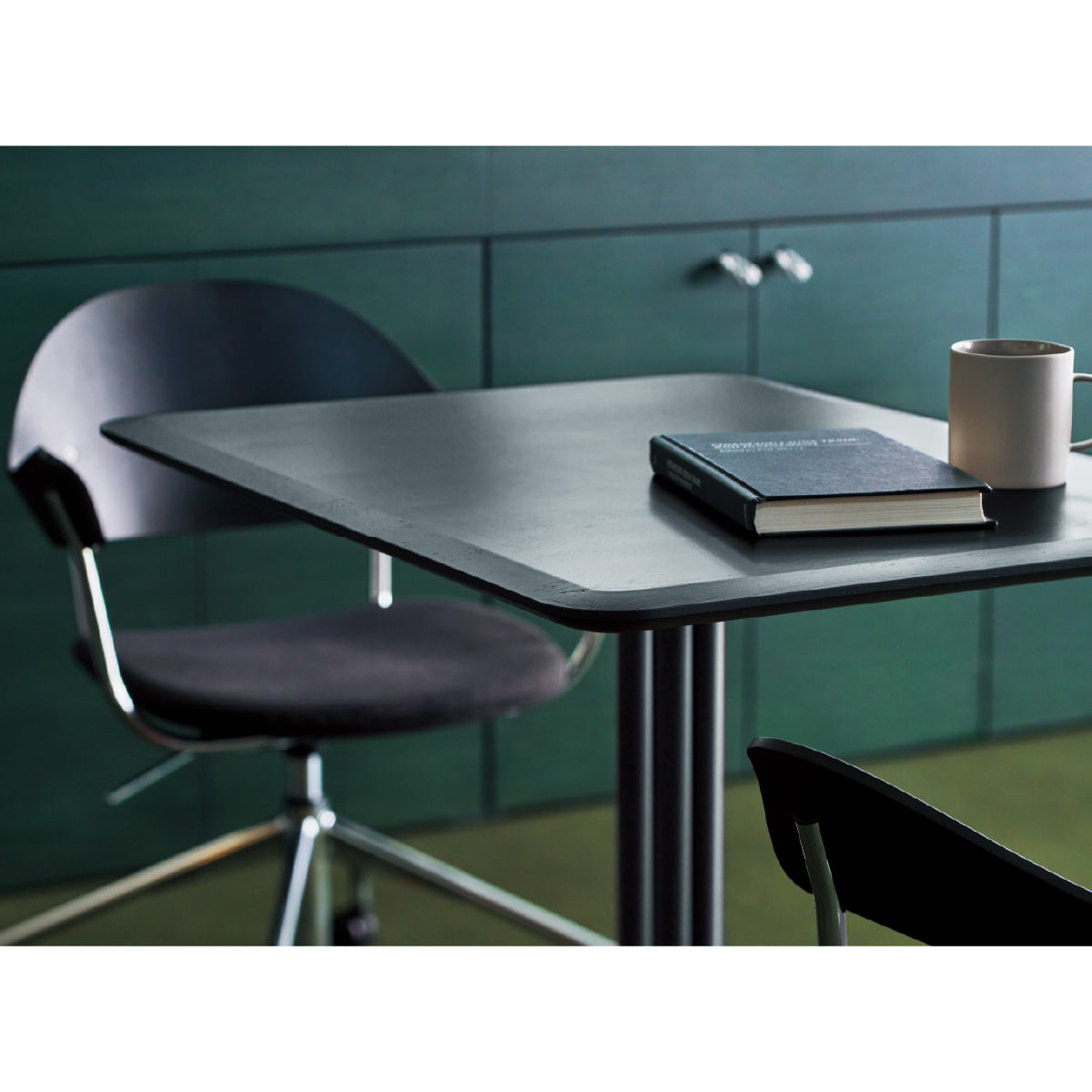 ym-04 Table Square Top - size W600×D800×H720 | yuimori ｜家具｜コクヨ