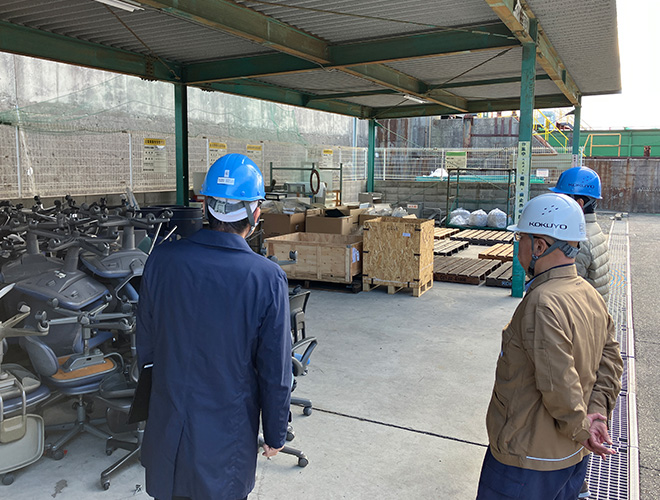 ISO14001審査の様子（コクヨロジテム 関西DC）