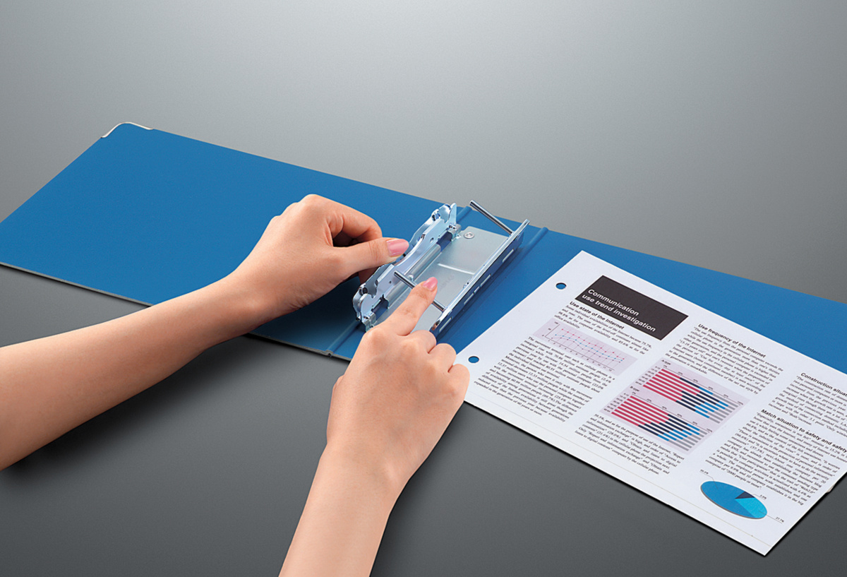 KファイルMタイプ A5横 40mmとじ400枚収納 2穴 青｜文具｜コクヨ